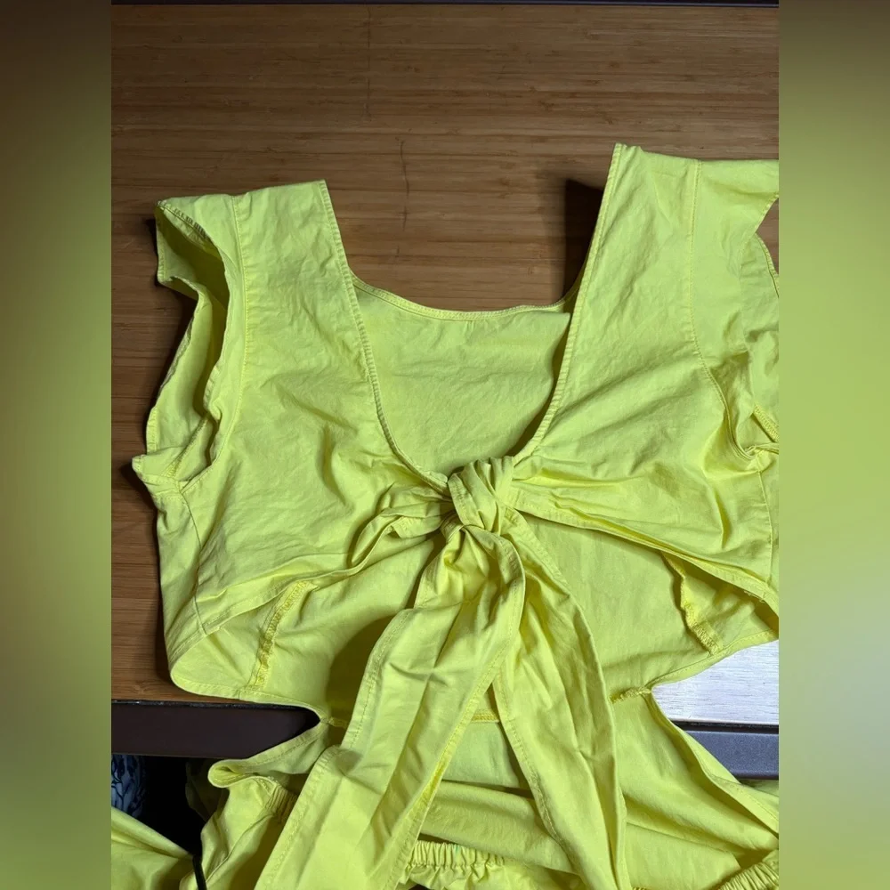Marissa Webb- Yellow Cutout Midi Dress. Size 8 - Picture 9 of 10
